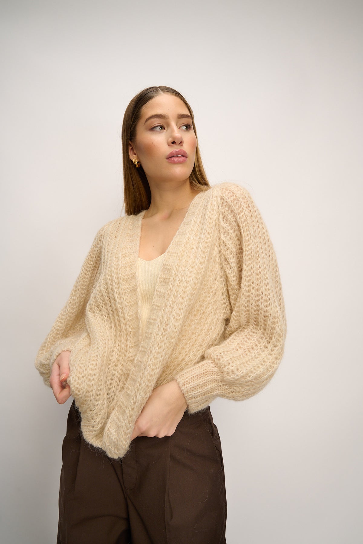 Noellas Joseph Knit Cardigan Beige. Køb Cardigans hos www.noillafashion.com