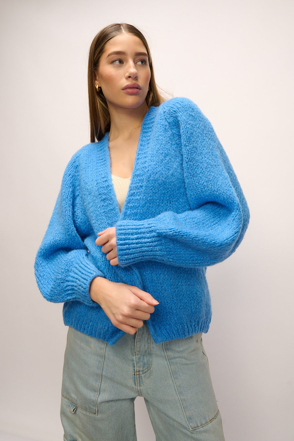 Noellas Fora Knit Cardigan Blue. Køb Cardigans hos www.noillafashion.com