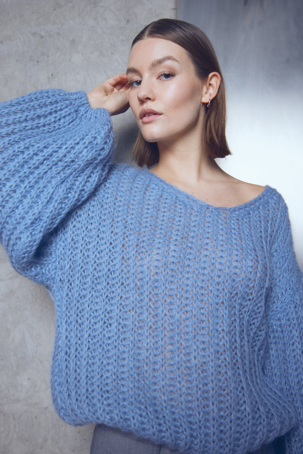 Noellas Joseph Knit Sweater Blue. Køb Striktrøjer hos www.noillafashion.com
