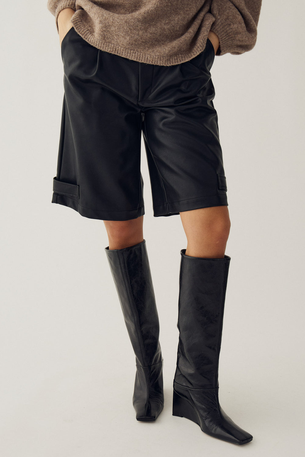 N-Maybel MW Shorts Black