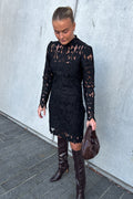 Noellas Karletta Dress Black. Køb Kjoler hos www.noillafashion.com