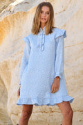 Noellas Reno Ruby Ruffle Dress Light Blue. Køb Kjoler hos www.noillafashion.com
model_183_S